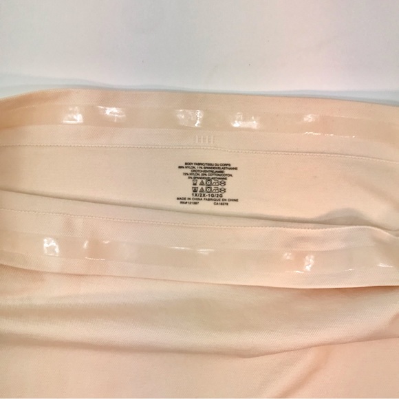 Yummie High Waist Thigh Shaper Shorts 
Seamless High-Waist Firm Thigh Shaper. - Picture 7 of 11